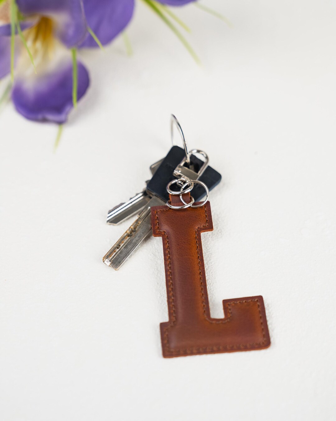 Custom Leather Initial Keychain – Personalized Bag Charm, Bridesmaid ...
