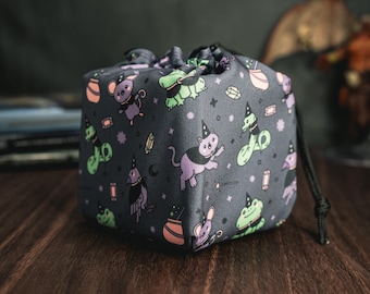 Zak met dobbelstenen Halloween-dieren, vrijstaand RPG-etui, Witchy DnD-opslag