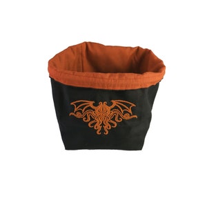 Orange Cthulhu Kordelzug, Arkham Horror Token Beutel, Cthulhu Monster Cup, Lovecraft Würfelbeutel, Eldritch Themenbeutel, Geschenk für Brettspieler