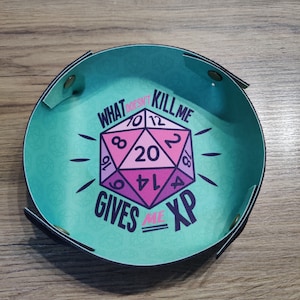 What doesn&#39;t kill me Dice Tray, Soft Neoprene D&D Dice Tray, Fold-able Collapsible Portable Dice Tray, Lightweight Tray, Board Game Gift