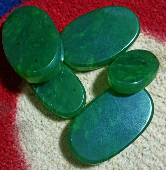 cut jade
