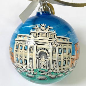 Trevi Fountain Christmas ornament, painted souvenir with Italian monuments. Precious gift for doctors, architects, lawyers and collector.