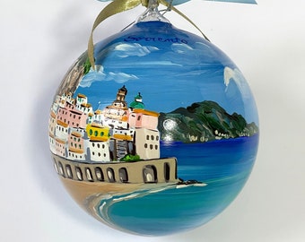 Ornamento ritratto di SORRENTO, souvenir di vacanza in Italia, il ricordo di viaggio da collezionare o regalare. Oggetto dipinto a mano.