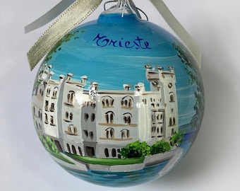 Elegant ornament with Trieste castle, collects Italian cities hand painted on glass. Gift for Italy lovers to giveaway on Christmas