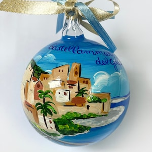 Castellammare del Golfo, Sizilien. Souvenir von einer Italienreise, einem Familienurlaub in Sizilien oder einem Urlaub in Sizilien. Personalisierter Schmuck.