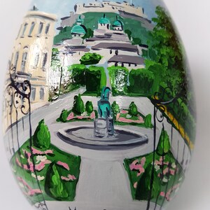 Uovo di ceramica decorato con città o paesaggio personalizzato. Oggetto originale e unico, regalo per amici speciali o per la tua collezione immagine 5