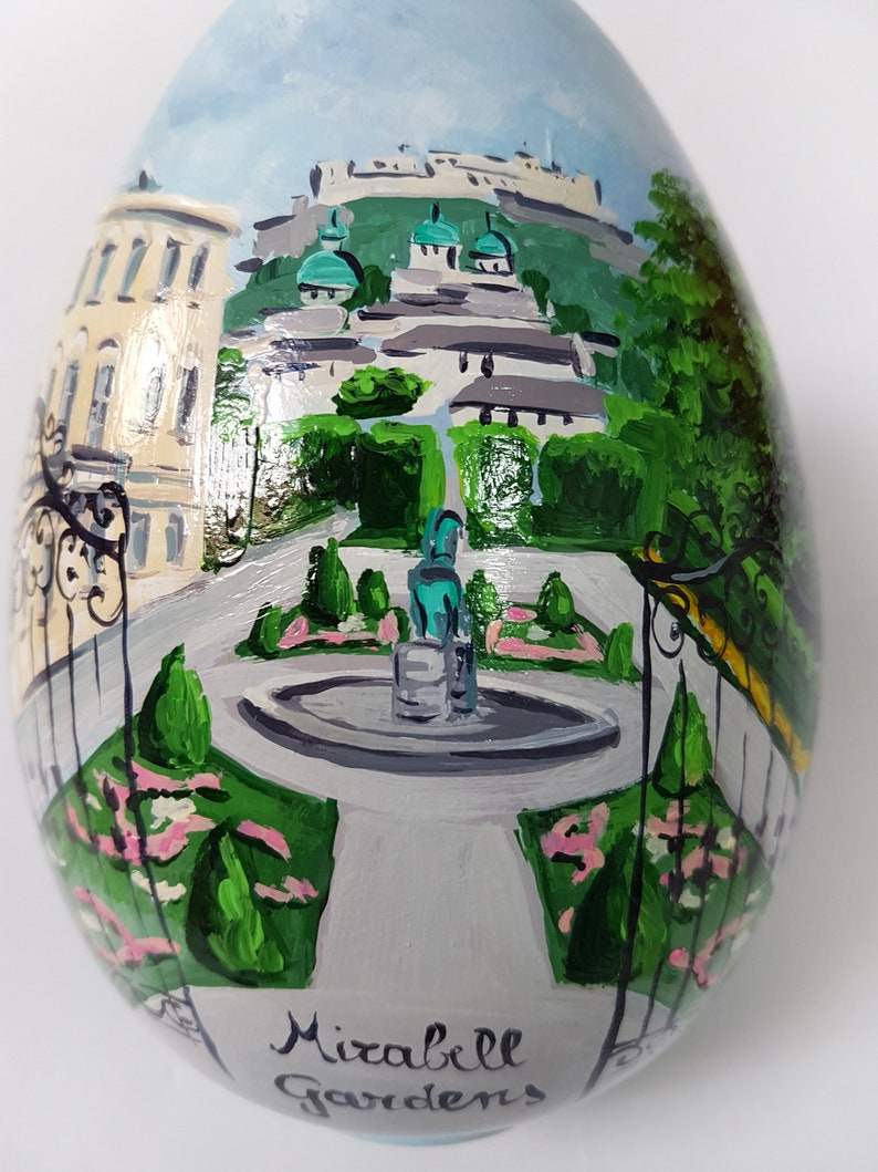 Uovo di ceramica decorato con città o paesaggio personalizzato. Oggetto originale e unico, regalo per amici speciali o per la tua collezione immagine 5
