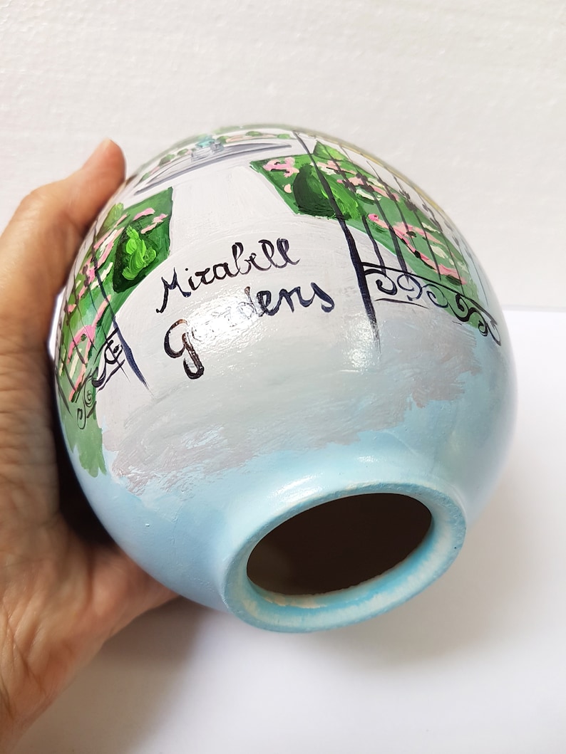 Uovo di ceramica decorato con città o paesaggio personalizzato. Oggetto originale e unico, regalo per amici speciali o per la tua collezione immagine 2