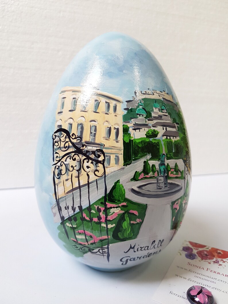 Uovo di ceramica decorato con città o paesaggio personalizzato. Oggetto originale e unico, regalo per amici speciali o per la tua collezione immagine 7