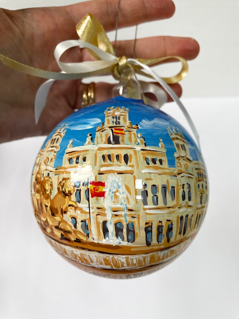 Personalisierte Spanien-Länder. Madrid, handbemalter quadratischer Weihnachtsschmuck, ideales Geschenk für Reiseliebhaber oder als Urlaubssouvenir. 10 cm