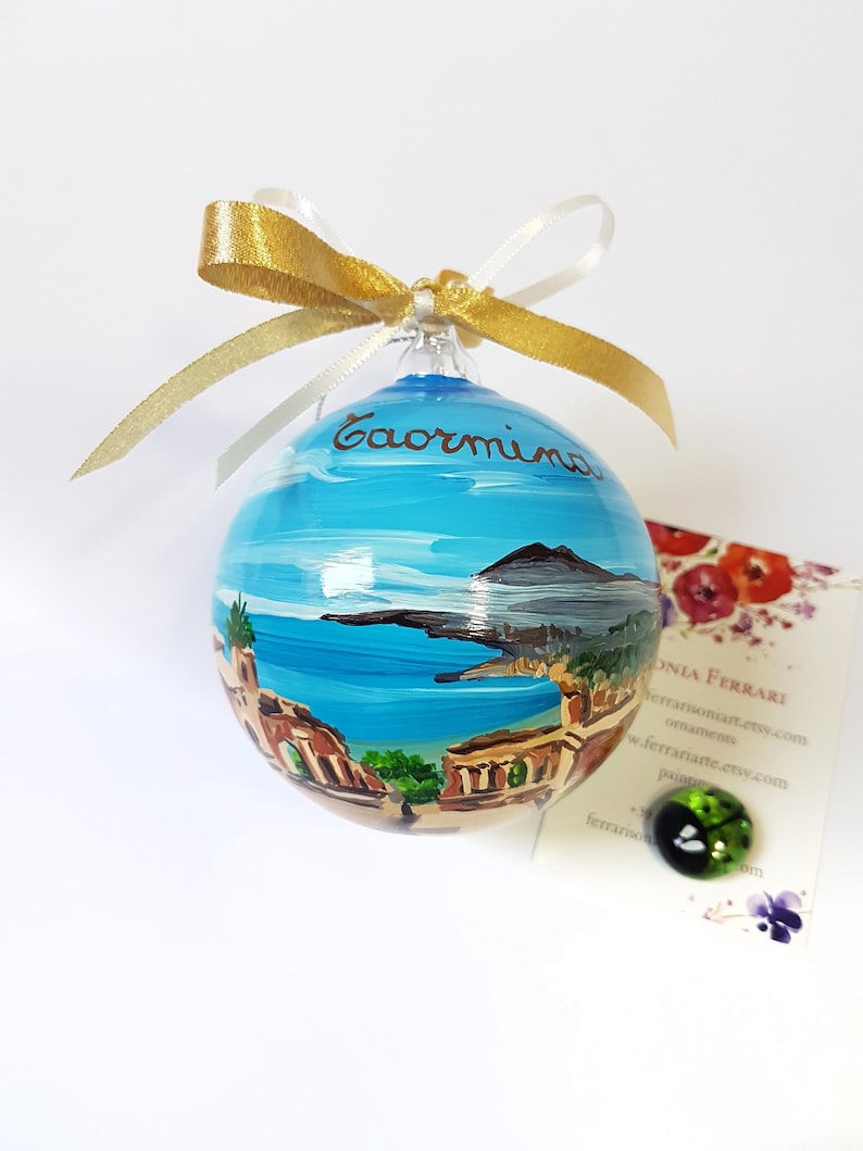 Taormina souvenir, gift from Sicily. Hand painted ornament, original italian gift for traveller people. Personalized Christmas glass ball. 