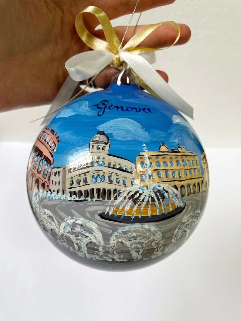 Custom City, Genoa Italy. Gift ornament for travelers to Italian countries of art, souvenir of travel, holiday of pleasure or work. 14 cm