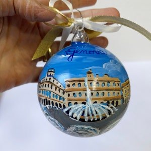 Custom City, Genoa Italy. Gift ornament for travelers to Italian countries of art, souvenir of travel, holiday of pleasure or work. 8 cm