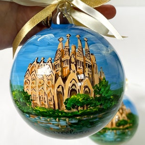 Barcelona Christmas ornament, Sagrada Familia. Hand painted personalized ornament, Spain souvenir, good gift for traveller friends. image 3