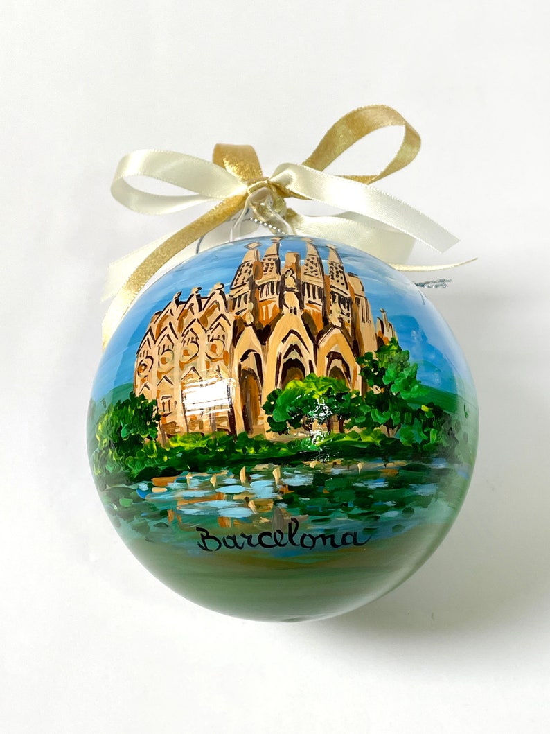 Barcelona Christmas ornament, Sagrada Familia. Hand painted personalized ornament, Spain souvenir, good gift for traveller friends. image 7