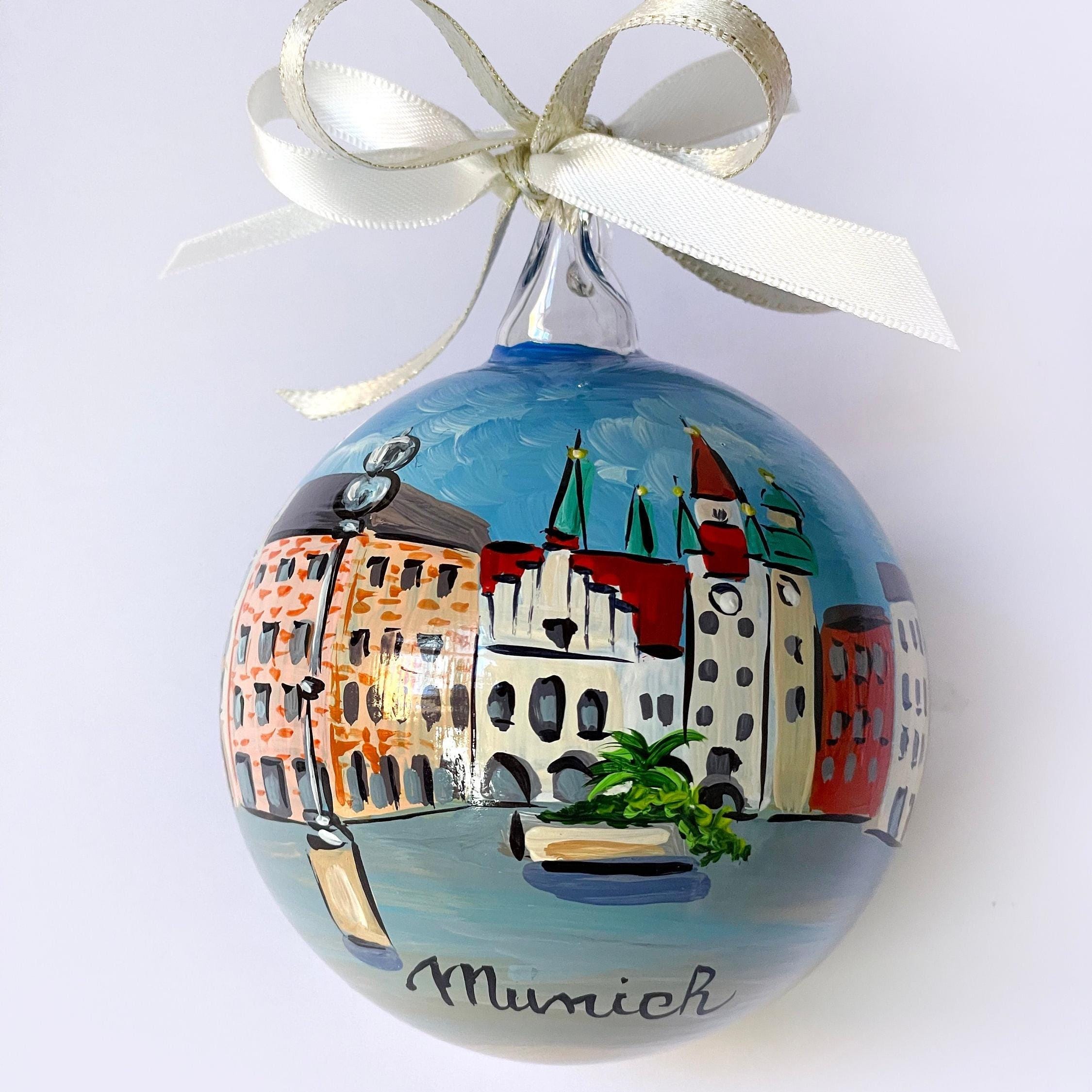 ドイツ、ミュンヘン発、手描きのクリスマスオーナメント。ヨーロッパの