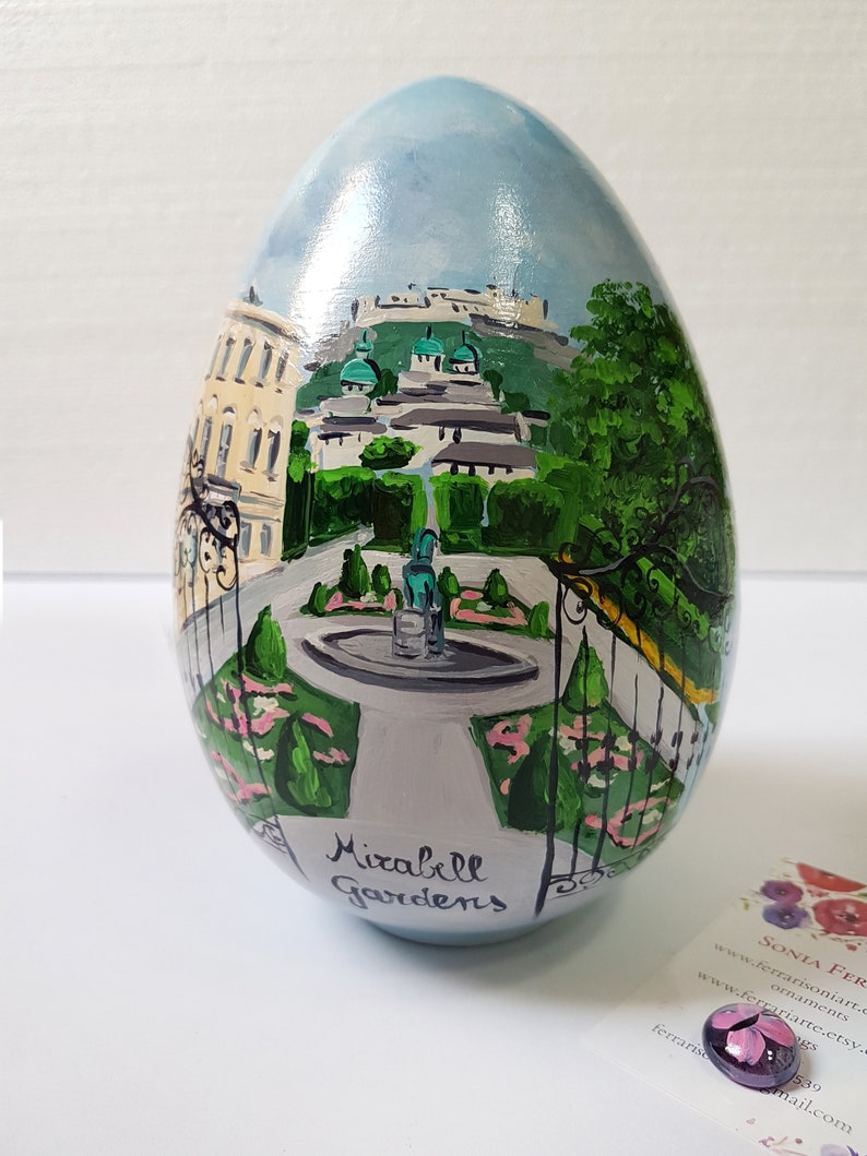 Uovo di ceramica decorato con città o paesaggio personalizzato. Oggetto originale e unico, regalo per amici speciali o per la tua collezione immagine 6