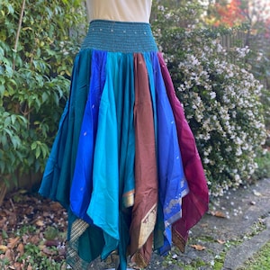 Suki midikjol med lappmönster: Vintage näsduksfåll, Cottagecore Renfair-längd 86 cm