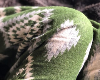 Natasha - Baggy Blanket Pants, Warm and Comfortable - Elasticated Waist - Boho - Hippie - Festival -Yoga- Harem- Unisex 2 sizes - Geo