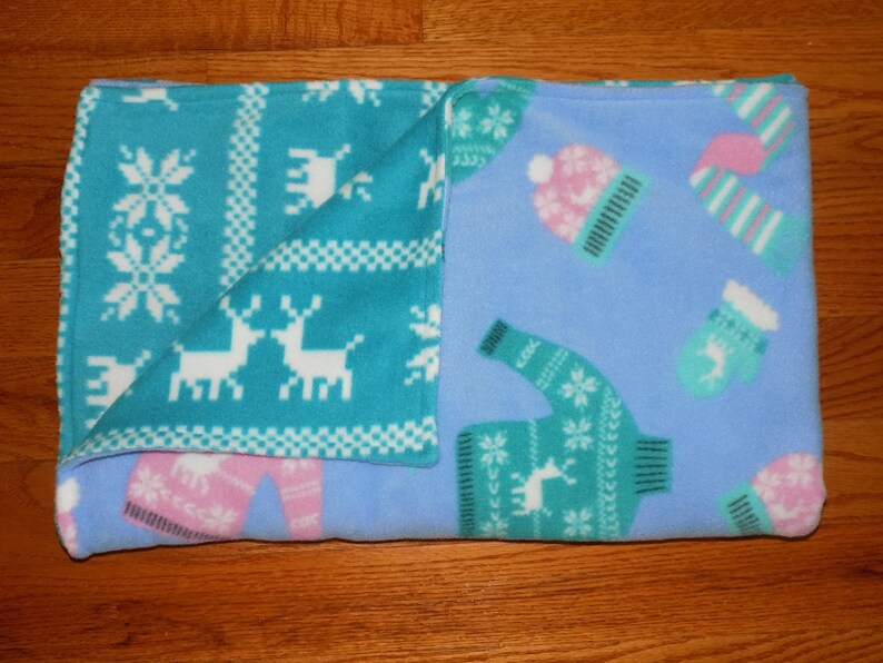 Sweaters and Mittens Fleece Blanket