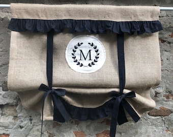 Cortina de arpillera con monograma, negra, con volantes, estilo campestre, cenefa con lazo, estilo rústico primitivo, ventana, estilo campestre francés, cortina de granja con volantes