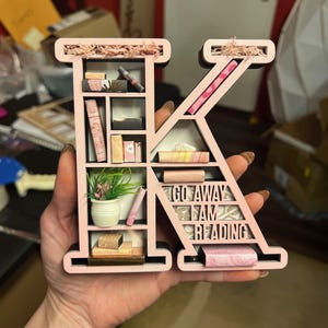 Miłośnik książek Miniaturowa półka na książki - opiekunka do półki na książki, prezent do kącika z książkami, miniaturowa dekoracja