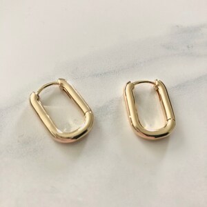 Cora Mini Hoops,Gold Filled Thick Hoops,Oval Hoops,12mm GoldFilled Hoops,Minimalist Earrings,Giftsforher,Classy Earrings,Luxe Style Jewelry