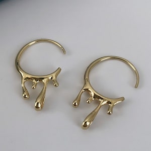 Kolczyki Drippy Hoops, Mini Gold Hoop, Kolczyki Hoops, Delikatne Hoops, Drip Crystal Hoops, Prezenty dla niej, Prezent urodzinowy w postaci kolczyków, Śliczne Hoops, Prezenty dla druhen