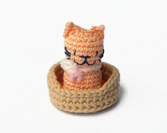 Miniature dollhouse cat toy doll Diorama accessory Dollhouse crochet pet Little knit cat Animal diorama Cute gift cat lover Cat soft mini