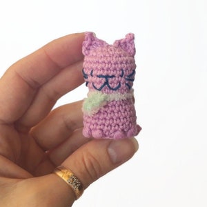 Miniature cat doll house Pet miniature Dollhouse crochet pet Cat soft mini Animals diorama Doll pet Little knitted cat Dollhouse Miniatures