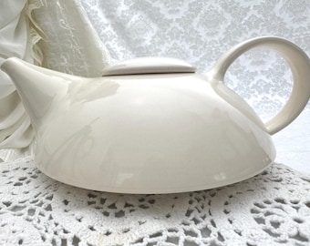 Claudia Shuride Minimalist Teapot Toscany Collection Made in Japan