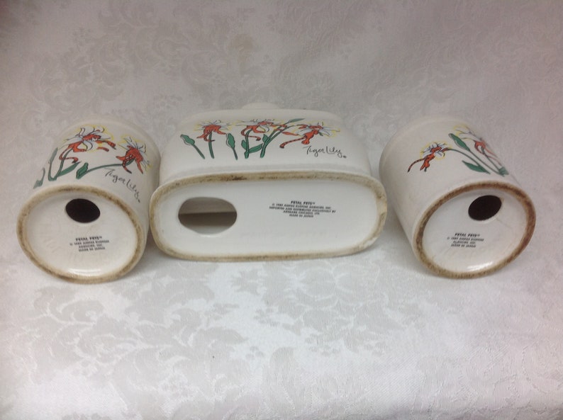 Petal Pets Tiger Lily Napkin Holder with Salt and Pepper Shakers