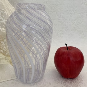 Hand Blown 7.5&quot; Vase with Spiral Cane Design