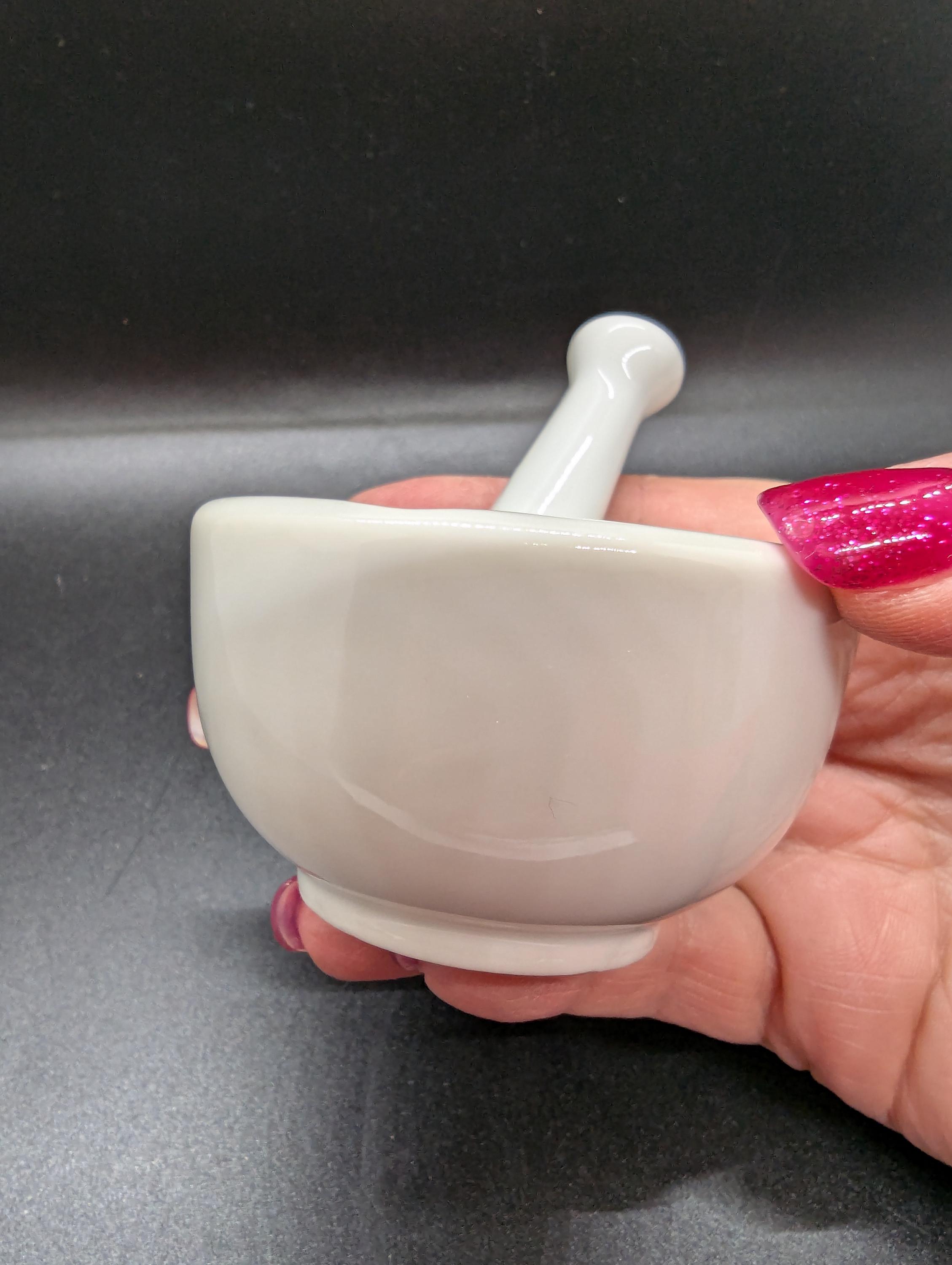 ヴィンテージの小さな白いセラミック製乳鉢と乳棒 - Etsy 日本