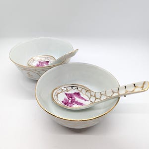 Vintage Weiß und Gold langes Leben und Wohlstand chinesische Suppenschalen und Löffel