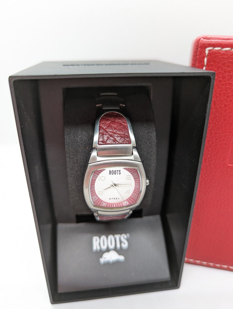 Vintage Roots Watch for Women / Girls image 5
