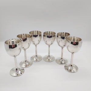 Set of 6 Silverplated Liqueur Glasses - Vintage Silverware