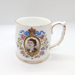 Royal Albert Queen Elizabeth II Coronation Mug - 1953