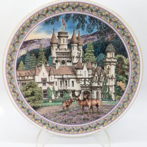 Royal Worcester Limited Edition Collector Plate, Royal Palaces Series by Sue Scullard, 1992 - Balmoral