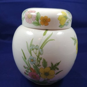 Vintage Sadler Ginger Jar - Floral- Sadler England - Floral lidded Jar