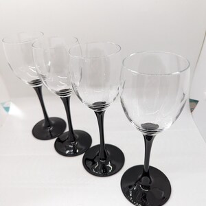 Copas vintage Luminarc de vino o licor con tallo negro - Fabricadas en Francia - Juego de 4