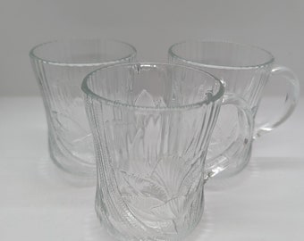 3 tasses vintage Arcoroc Lotus Flower / Crocus Glass