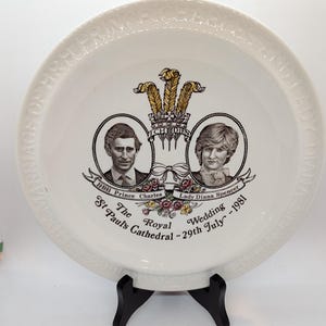 Vintage Plate Commemorative Plate of the Marriage of Prince William and Lady Diana Spencer. Myott-Meakin, England, 1981
