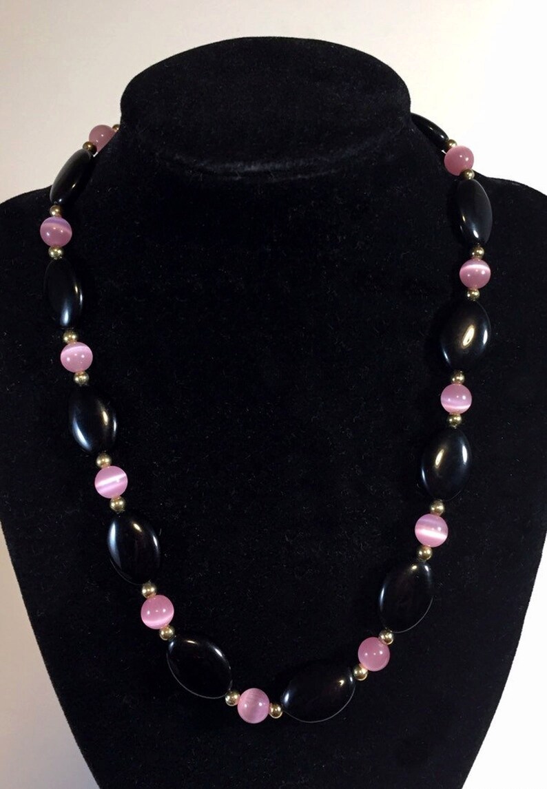 Midnight Rose-Eye Necklace