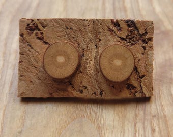 Natural light wood stud earrings, handcrafted, eco-friendly and vegan