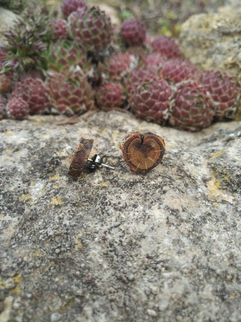 Wooden stud earrings ecological and vegan natural handmade
