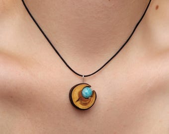 Natural moon necklace made from yew wood with turquoise amazonite gemstone - handmade, vegan and sustainable