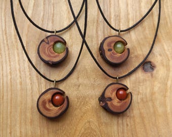 Natural, small moon necklace made of redwood with green jade or red jasper - handmade, vegan and sustainable