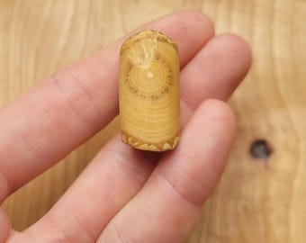 Natural, light dread bead made from hibiscus wood, 7 mm