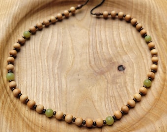 Pearl necklace made of wooden and gemstone beads, vegan and natural